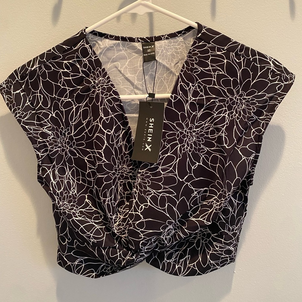 SHEINX BRAND NEW floral crop blouse
